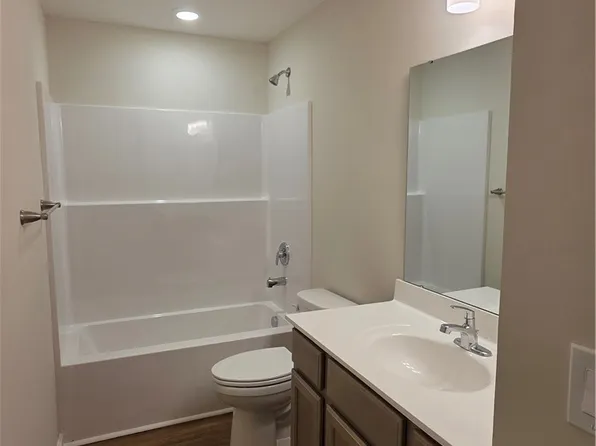 1621 Azalea Dr, Dayton, OH 45417