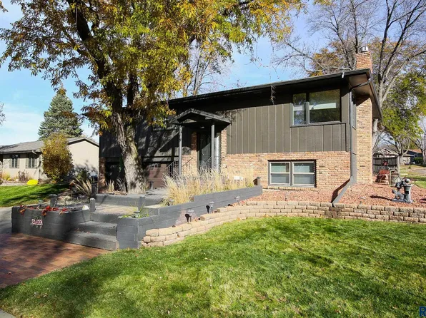 4208 S Ash Grove Ave, Sioux Falls, SD 57103