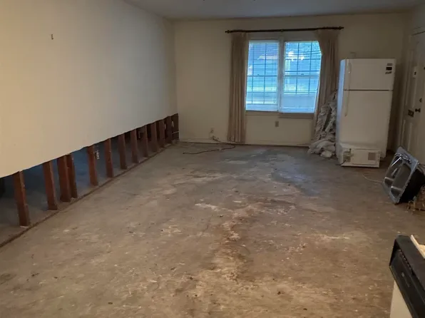 4900 Claycut Rd APT 34-C, Baton Rouge, LA 70806