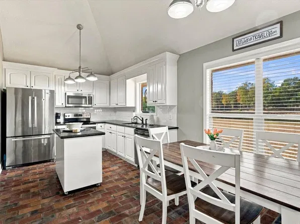 145 Memory Ln, Madison, MS 39110