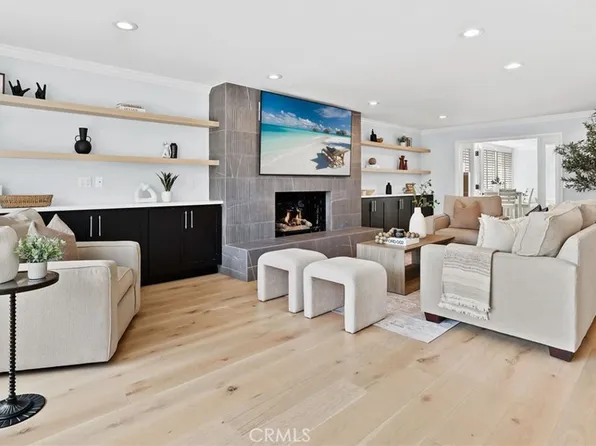 205 Garnet Ave, Newport Beach, CA 92662