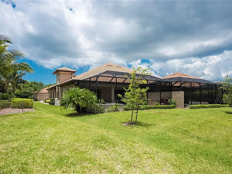 6560 Roma Way — Photo 24