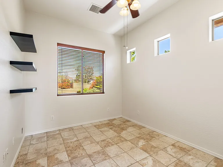 6913 E Voltaire Dr — Photo 12