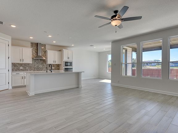 Saddlebrook Ranch - Leander Interior Image 3