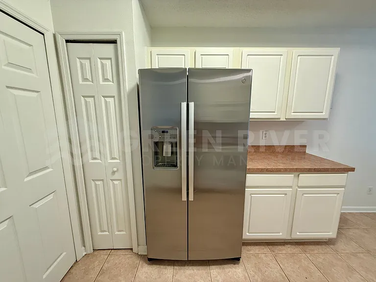 204 Augusta Cir — Photo 12