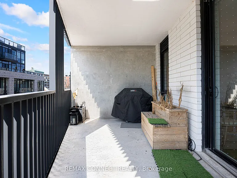 41 Dovercourt Rd #402 — Photo 29