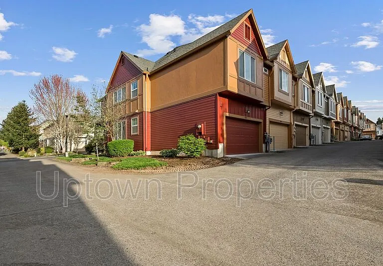 1611 SW San Mateo Ter — Photo 2