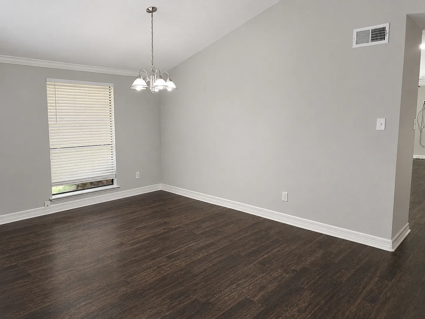 3 bed, 1825 sqft, $2,000 — Photo 2