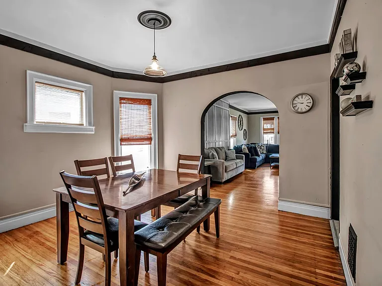 134 E Delavan Ave #1 — Photo 3