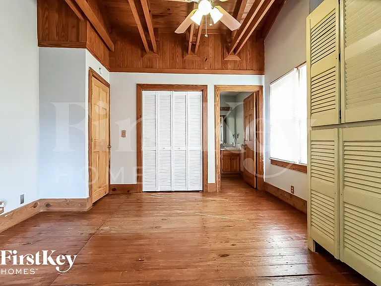 4490 Wallace Cir — Photo 7