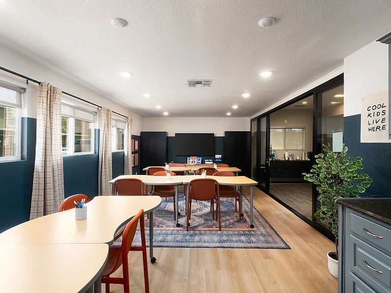 The Luxe Apartments — Photo 30