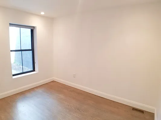 Rented by Kenneth Baker, LREB | media 16