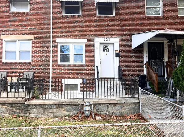 921 Lincoln St, Chester, PA 19013