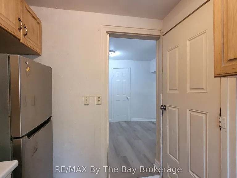 835 Mosley St #3 — Photo 10