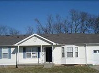 285 Golden Pond Ave, Oak Grove, KY 42262