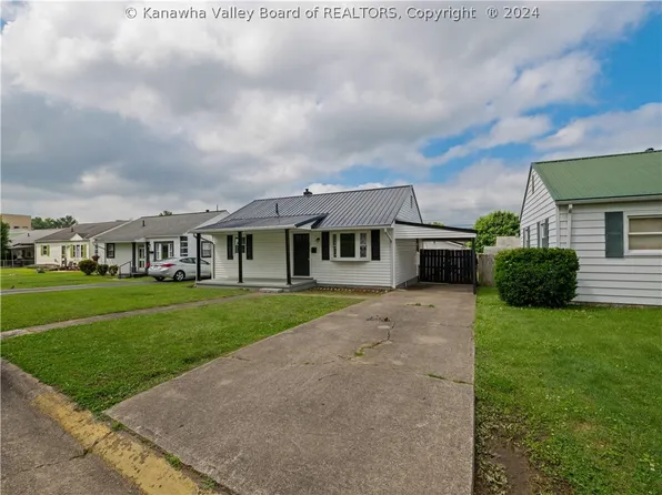 2212 Jefferson Ave, Saint Albans, WV 25177