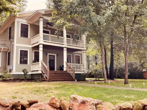 240 1st St, Athens, GA 30601