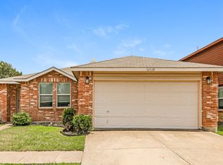 16528 Woodside Dr, Justin, TX 76247