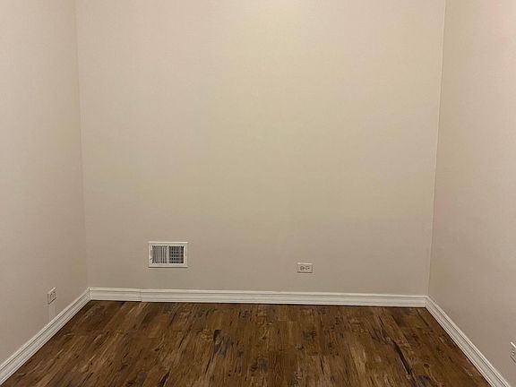 5th image of 3423 S Wallace St Floor 1