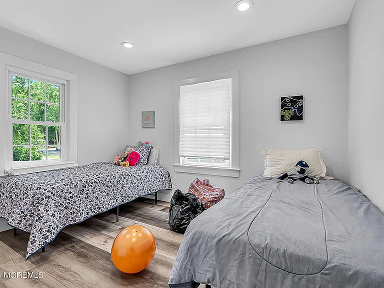 295 Jerome Ave — Photo 15