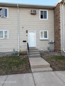 1901 24th Ave S #6-S, Grand Forks, ND, 58201