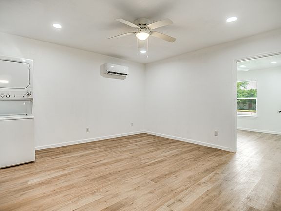 5th image of 905 W Abram St Suite 2