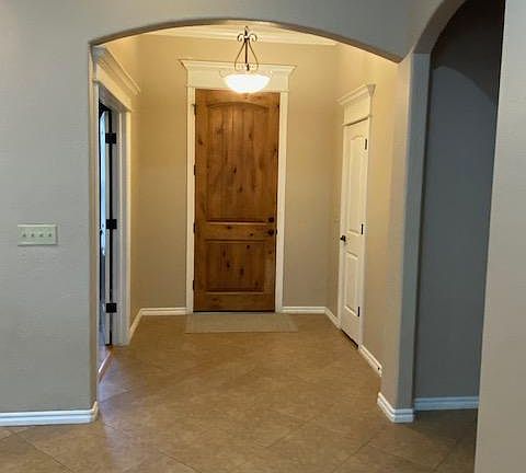 3rd image of 2704 NW Debracy Ave