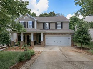 2421 Marthas Ridge Dr, Statesville, NC 28625