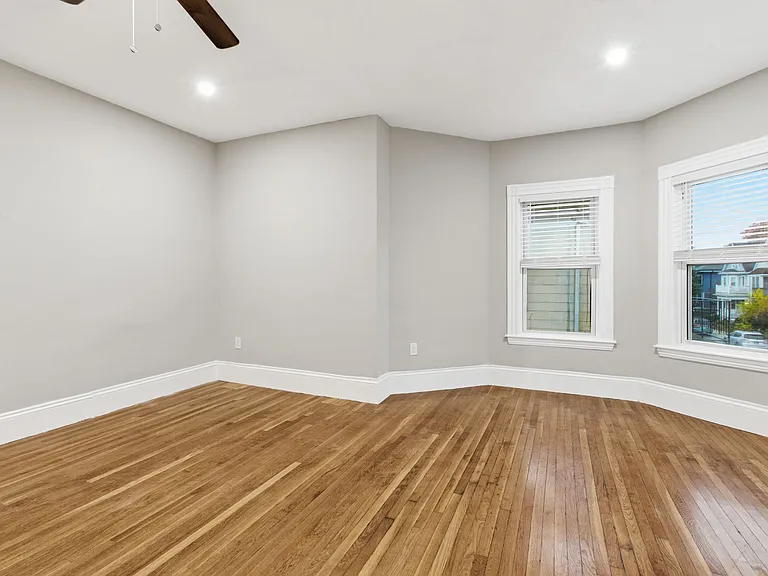 43 Lonsdale St #2 — Photo 30