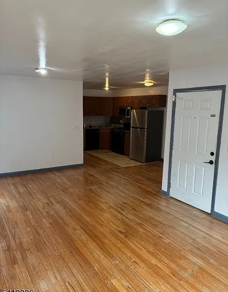 294 Randolph Ave — Photo 2