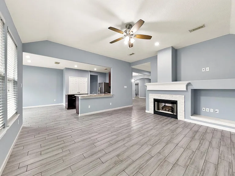 5707 Overton Park Dr — Photo 1