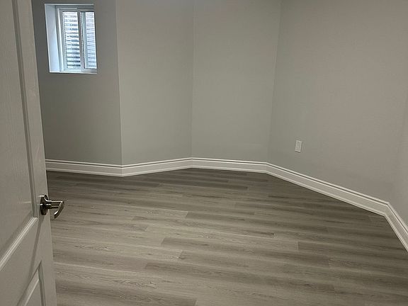 4th image of 73 Snow Leopard Ct