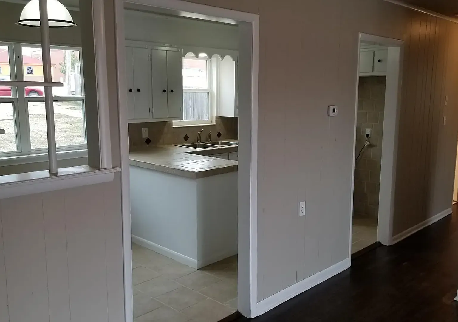 Cozy Remodeled 3 Bedroom in Owasso — Photo 3