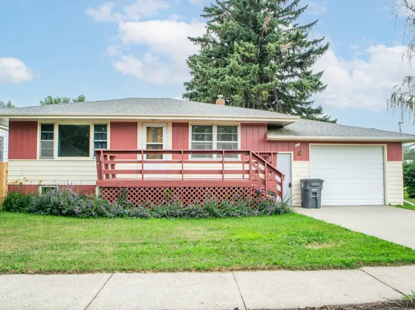 505 Dakota Ave, Wilton, ND 58579