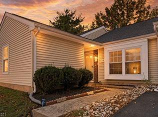 29 Avebury Pl, Franklin Twp., NJ 08873