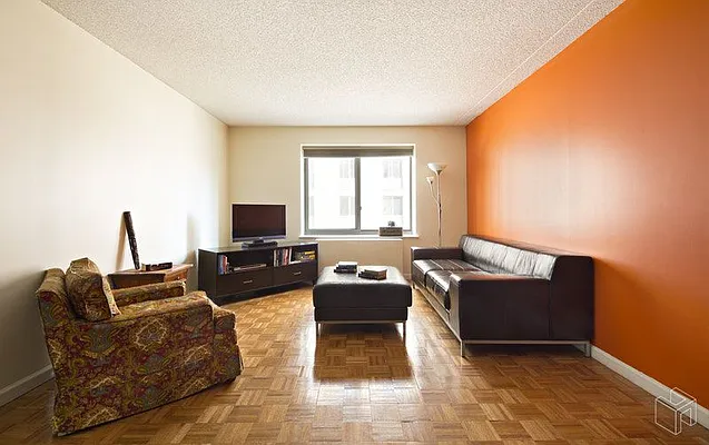 Rented by Halstead Real Estate | media 29