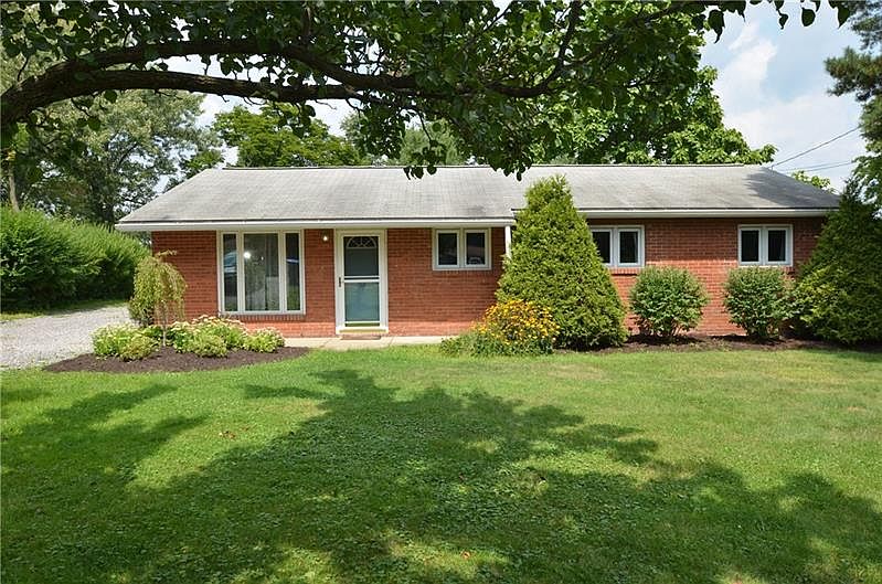 1st image of 110 Queenswood Dr