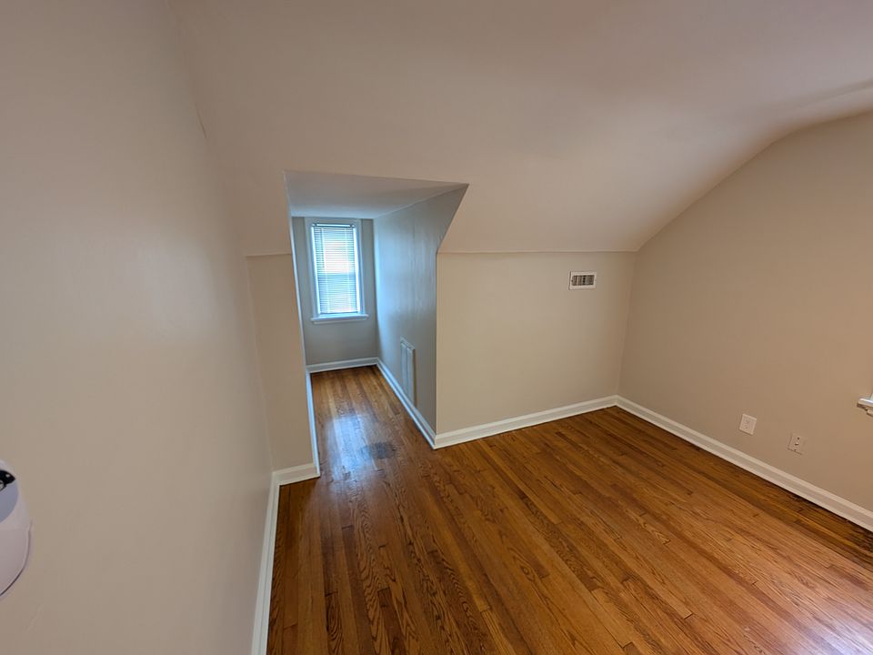 1st image of 824 City Park Ave
