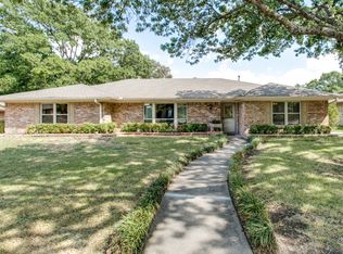 912 Westwood Dr, Plano, TX 75075