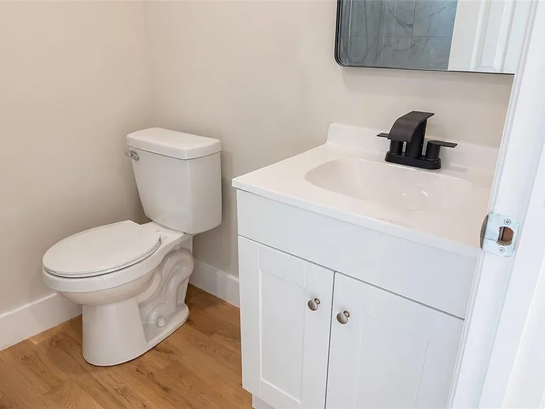 520 E Juanita St — Photo 29