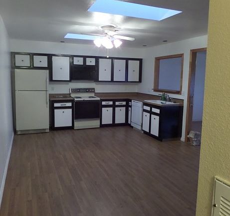2nd image of 6212 Vista Verde