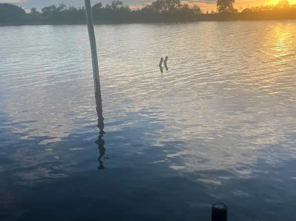 1836 County Road 206, Sargent, TX 77414