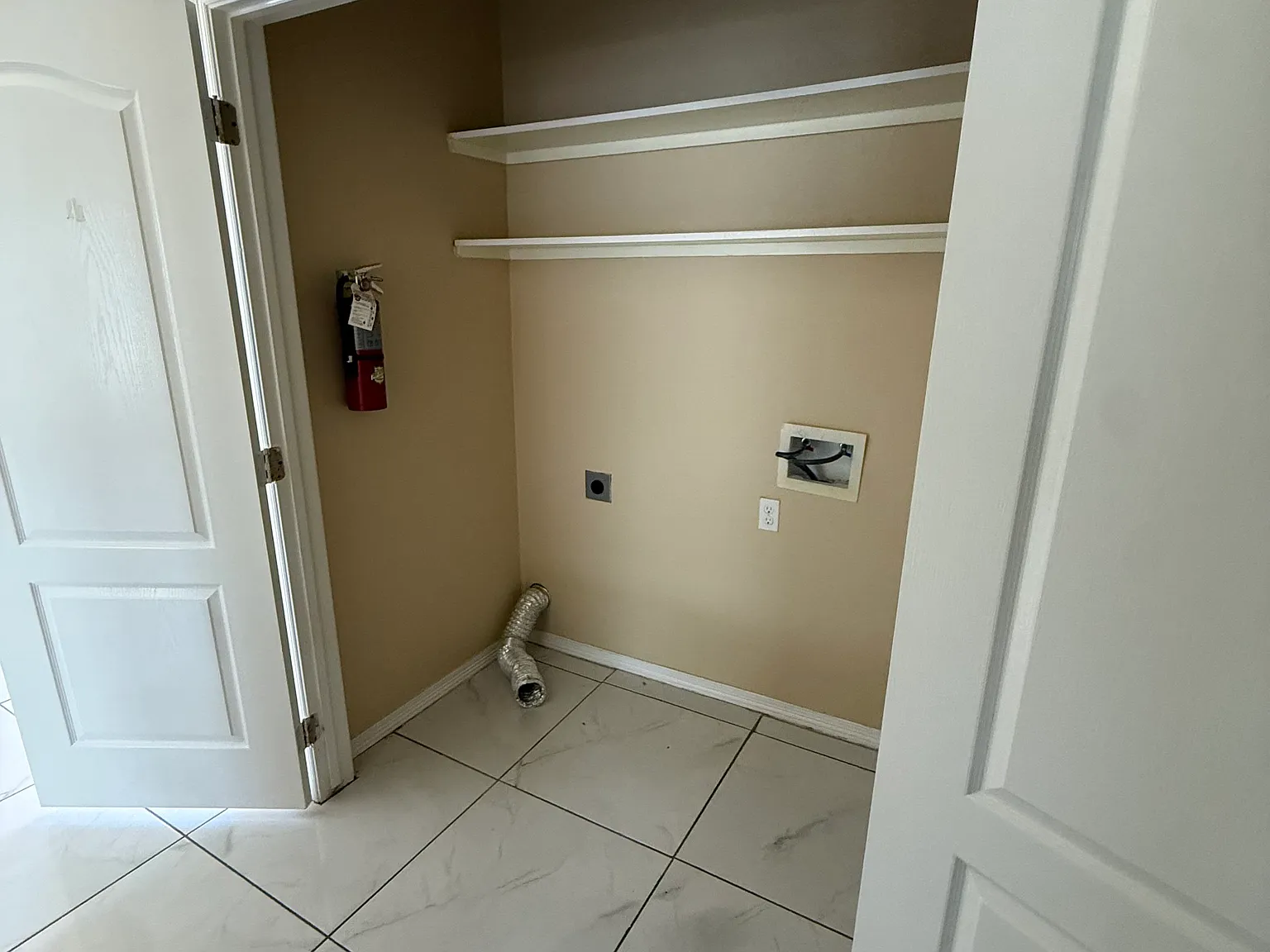 2 bed, 950 sqft, $975 — Photo 3