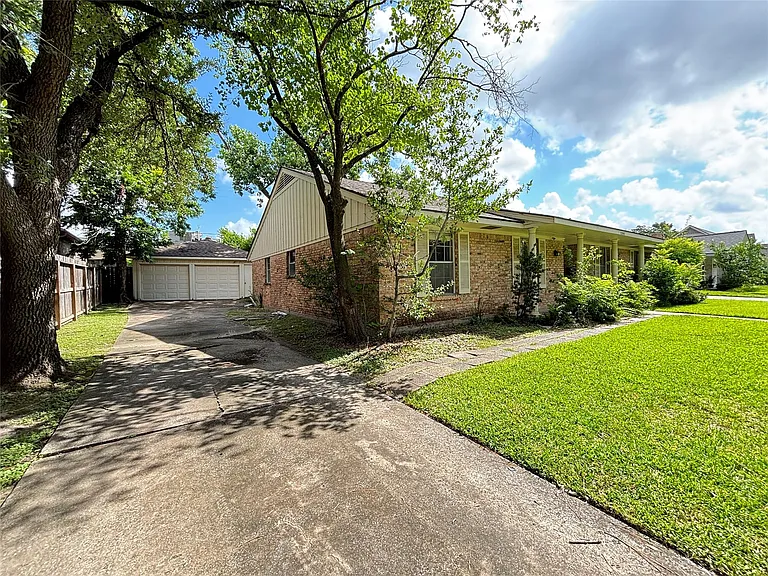 12342 Barryknoll Ln — Photo 25