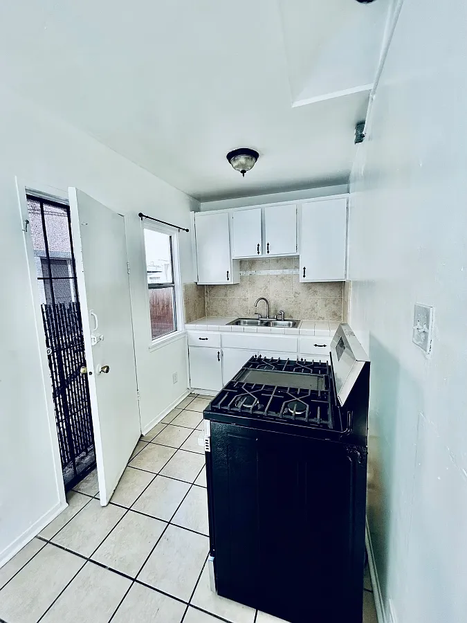 1 bed, 450 sqft, $1,725 — Photo 4