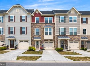 745 Ravenwood Dr, Glen Burnie, MD