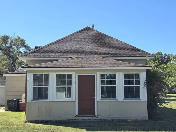 419 W 7th St, La Crosse, KS 67548