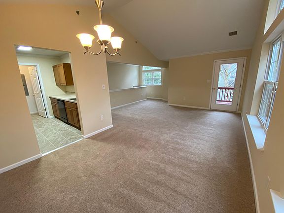 2nd image of 250 Turnberry Vlg