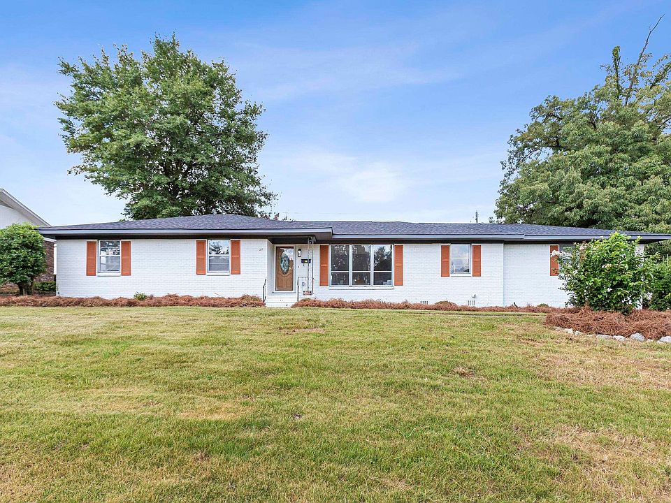 1st image of 601 Beacon Dr