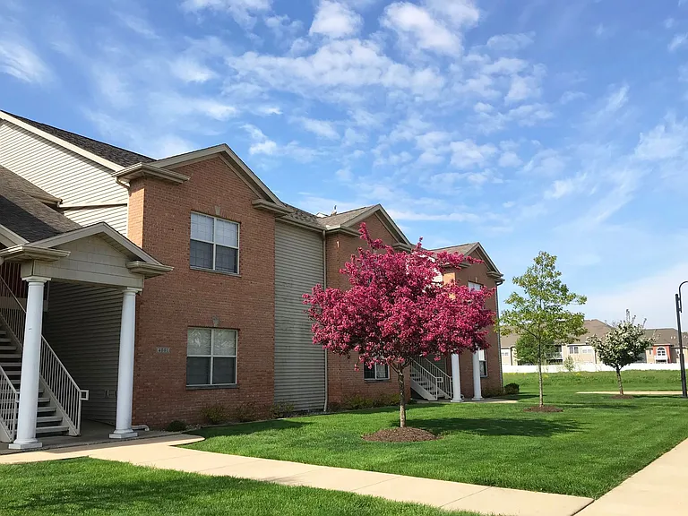 3901-4002 Crowwood Dr — Photo 11